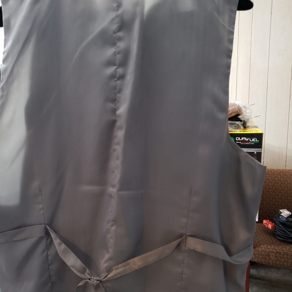 Man 3 piece suit..DO NOT BUNDLE - Picture 5 of 8